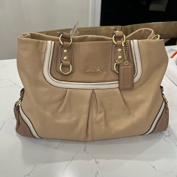 Coach Ashley beige multi purse - Picture 1 of 15
